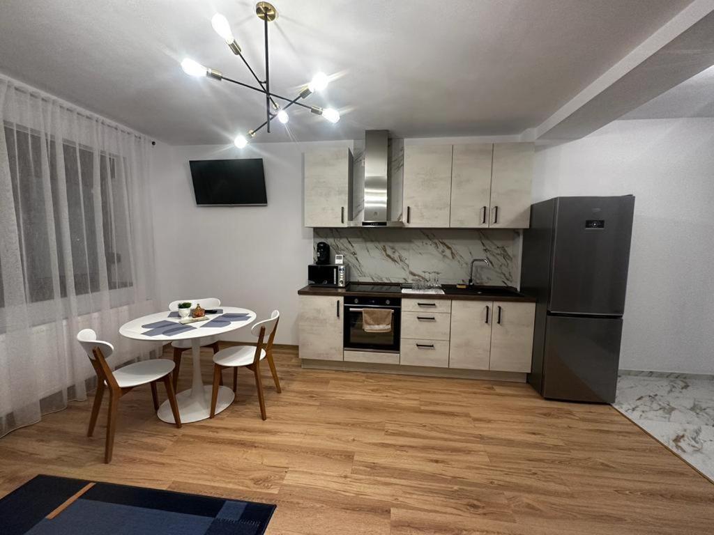 Emanuela Apartments Pecica ภายนอก รูปภาพ