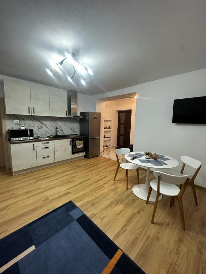 Emanuela Apartments Pecica ภายนอก รูปภาพ